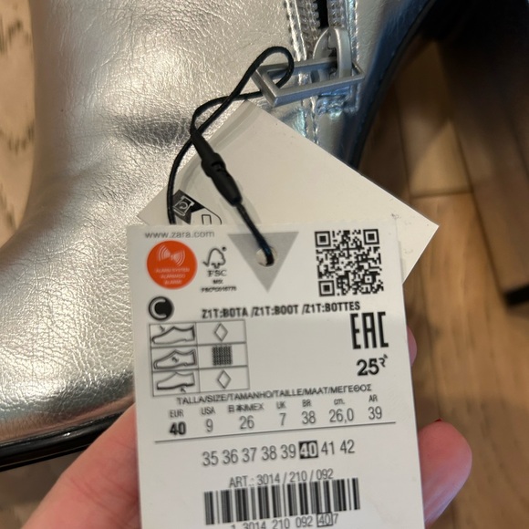 NWT Zara metallic boot - Picture 8 of 8